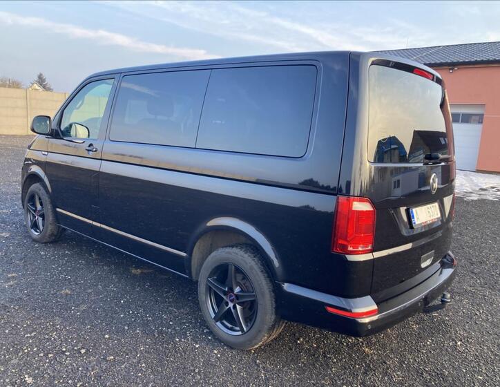 Volkswagen Multivan 36