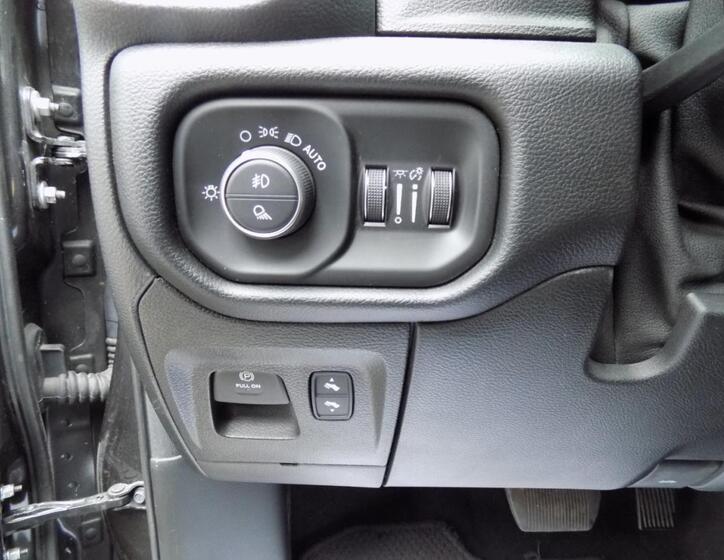 Dodge RAM 1500 25