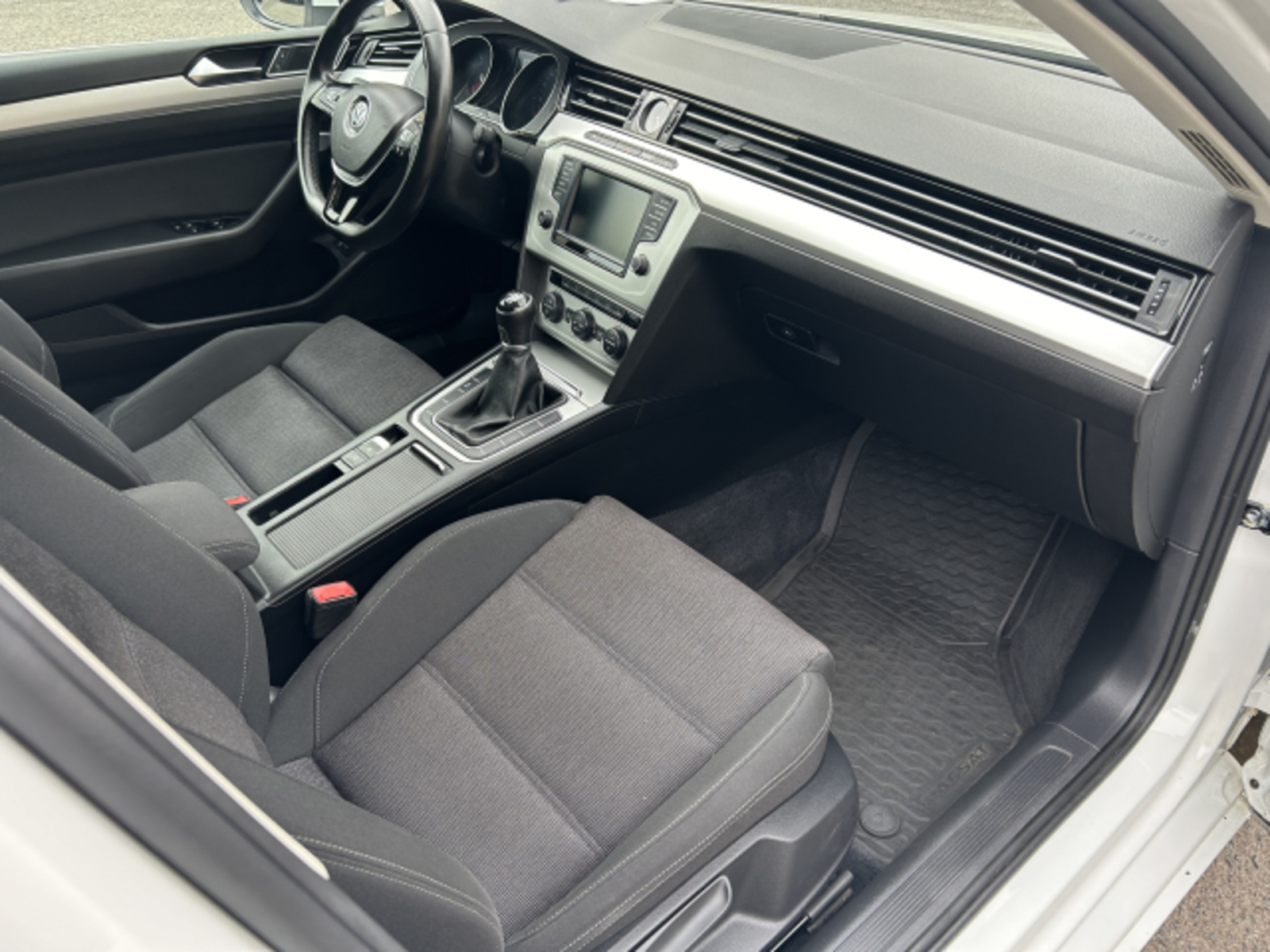 Volkswagen Passat 34