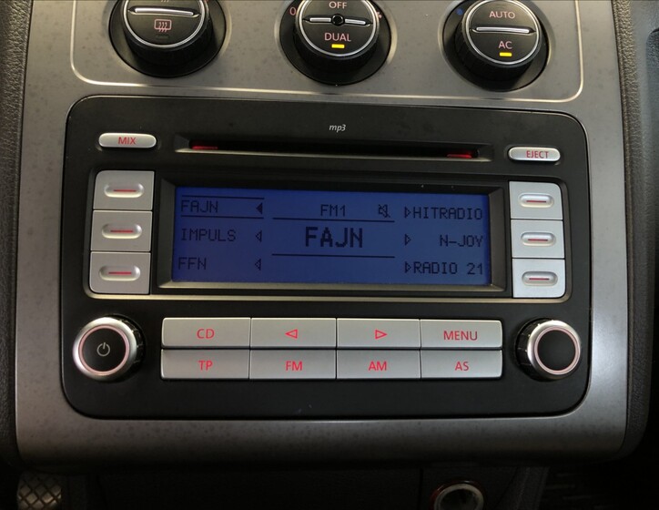Volkswagen Touran 24