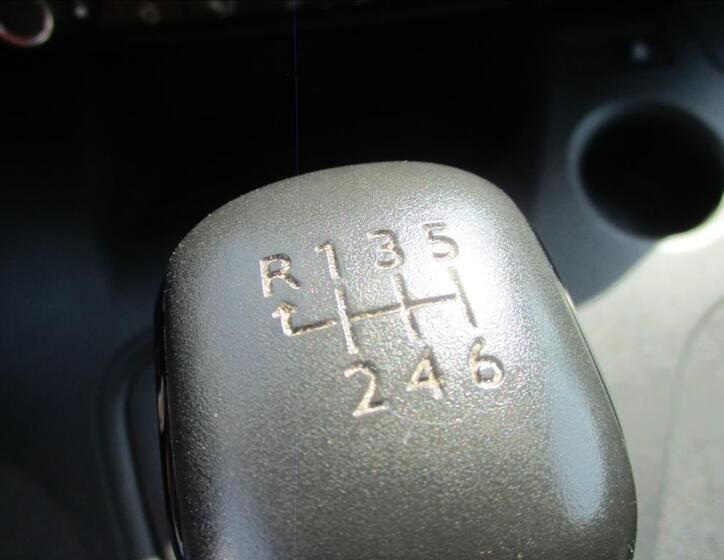Peugeot Rifter 26