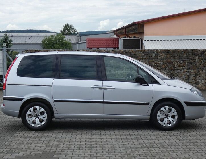 Citroën C8 13