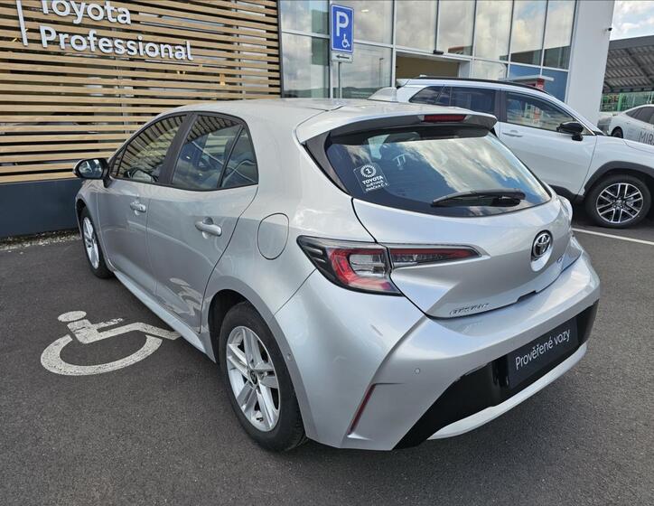 Toyota Corolla 13
