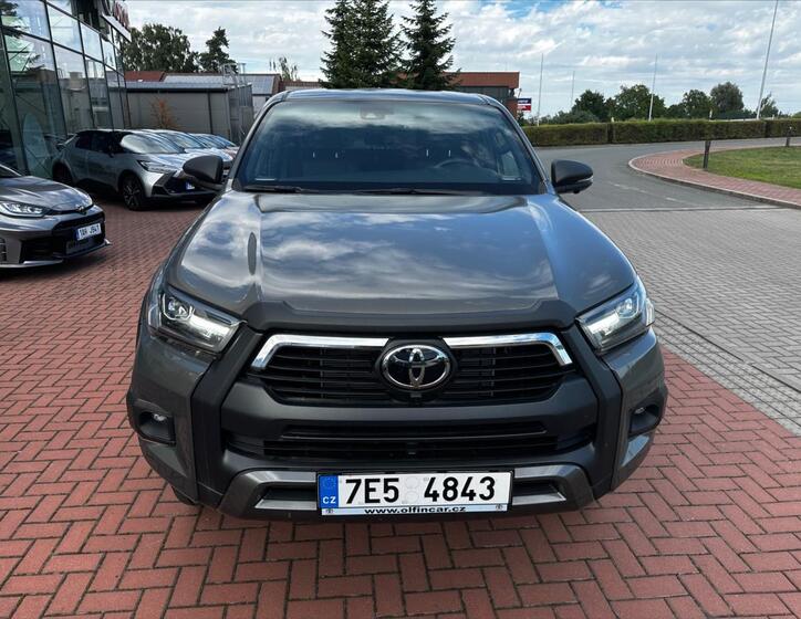 Toyota Hilux 3