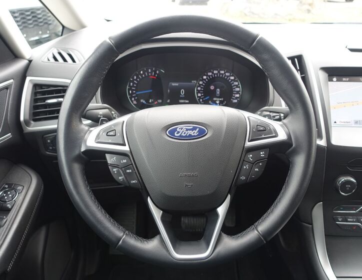 Ford S-MAX 8