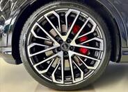 Audi SQ7 8