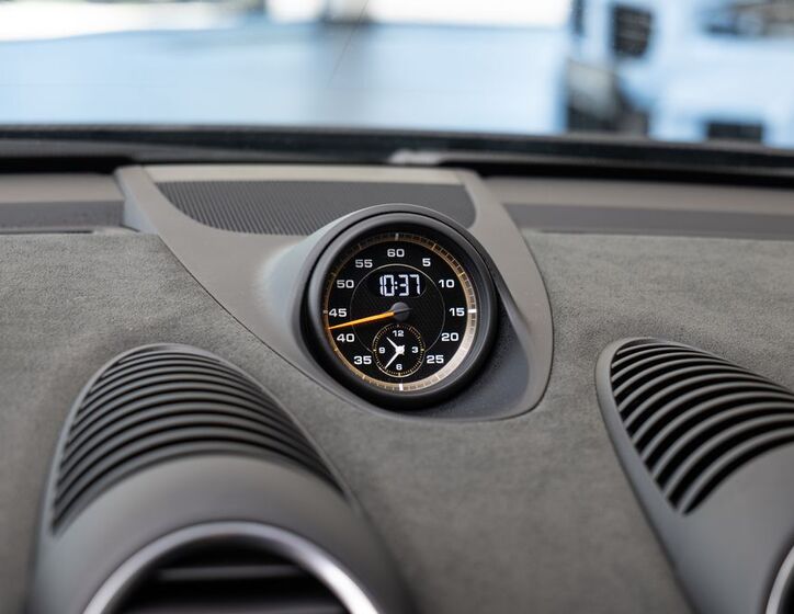 Porsche Cayman 15