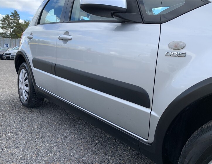 Suzuki SX4 11