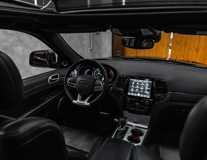 Jeep Grand Cherokee 28