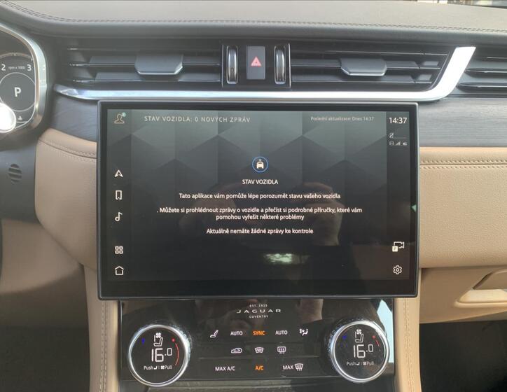 Jaguar F-Pace 28