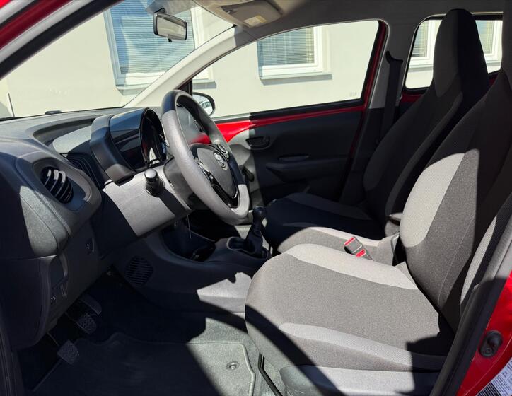 Toyota Aygo 8