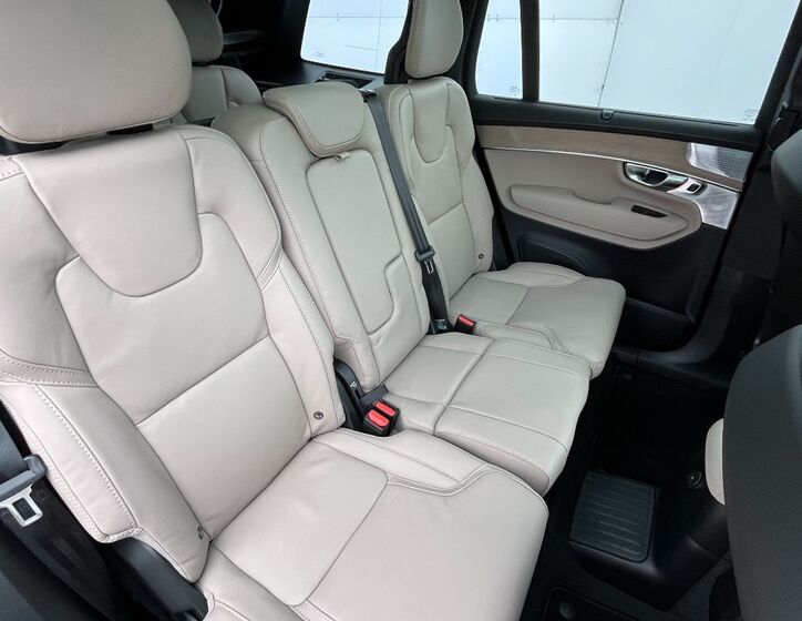 Volvo XC90 31