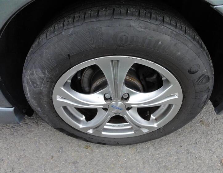 Subaru Legacy 25