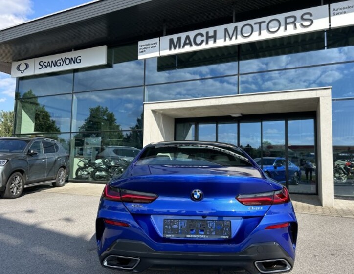BMW Řada 8 9