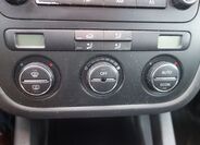 Volkswagen Golf 24