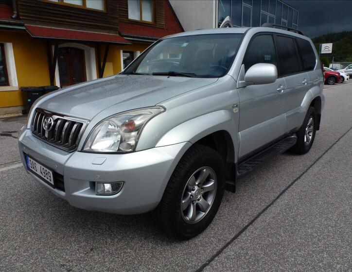 Toyota Land Cruiser 2