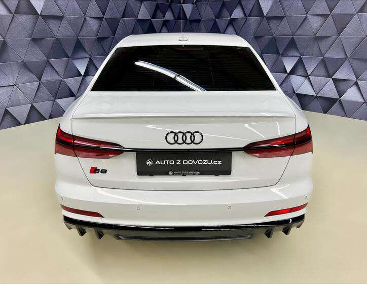 Audi S6 6