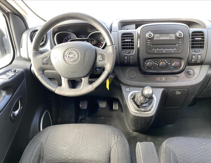 Opel Vivaro 10