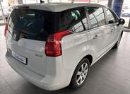 Peugeot 5008 6