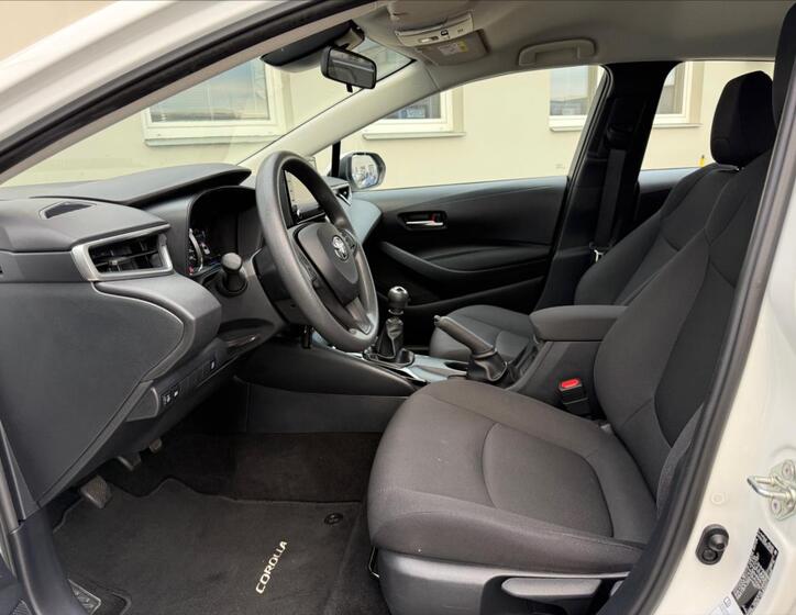 Toyota Corolla 9