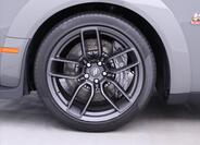 Dodge Challenger 33