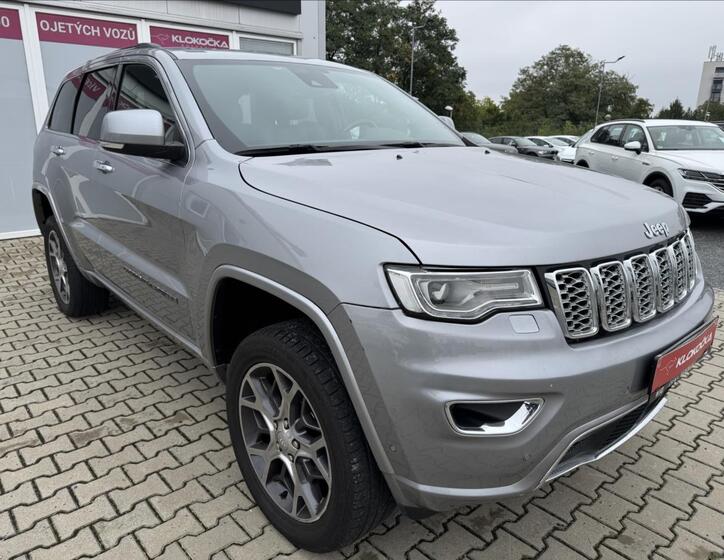 Jeep Grand Cherokee 8