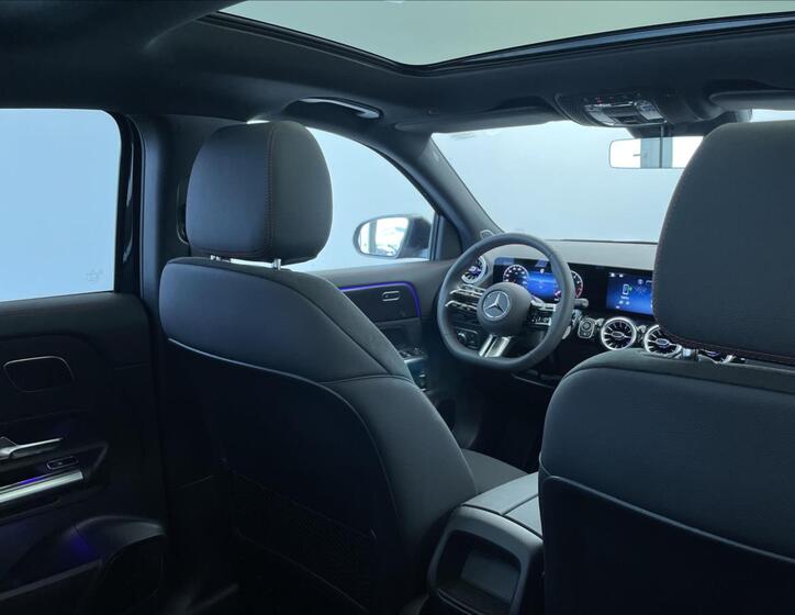 Mercedes-Benz GLA 20