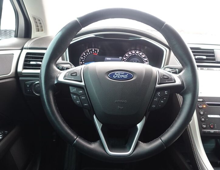 Ford Mondeo 8