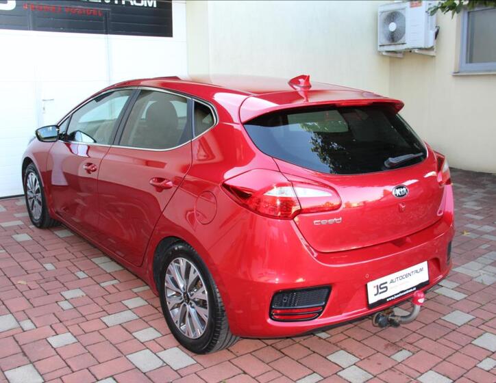 KIA Ceed 10