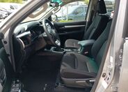 Toyota Hilux 9