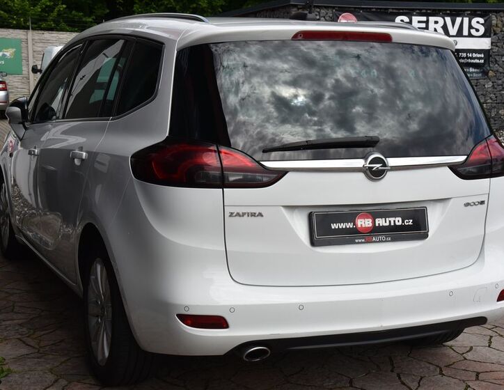 Opel Zafira 8