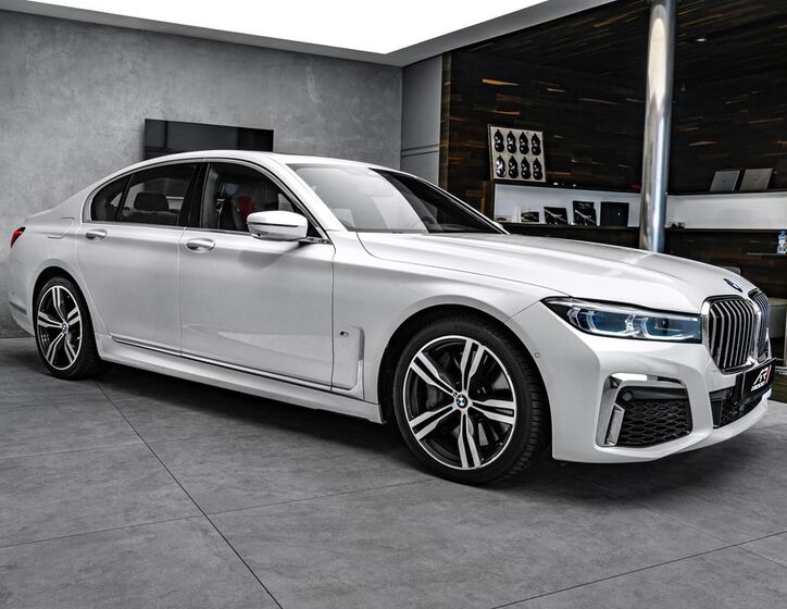 BMW Řada 7 4