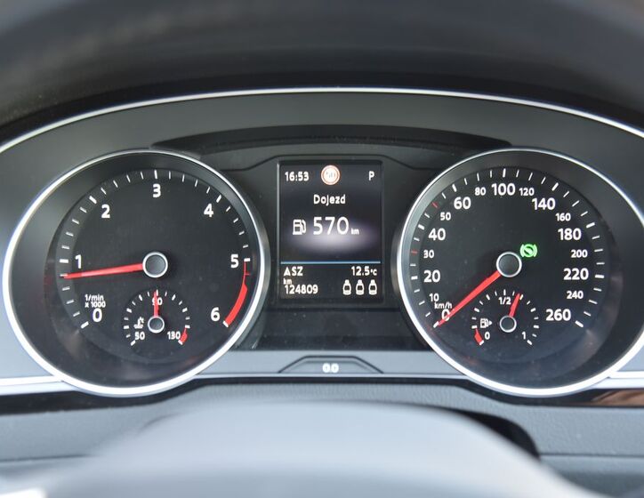 Volkswagen Passat 30