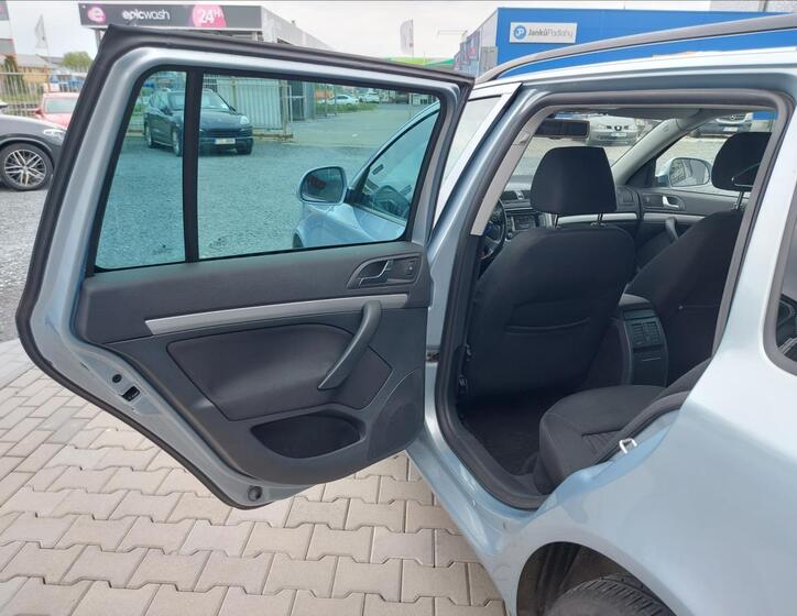 Škoda Octavia 16