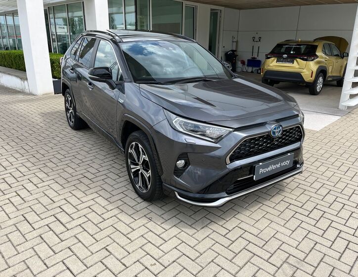 Toyota RAV4 8