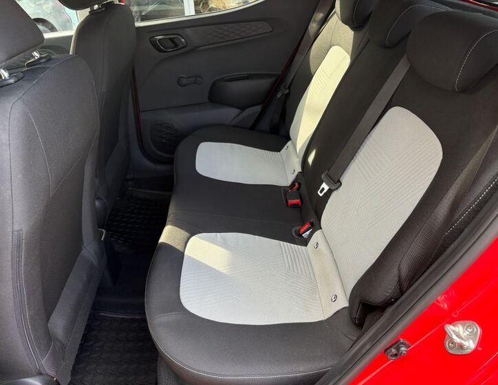 Hyundai i10 10