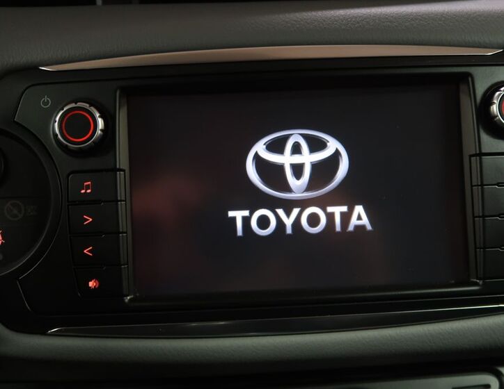 Toyota Yaris 17