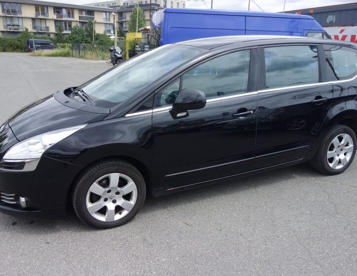 Peugeot 5008 2