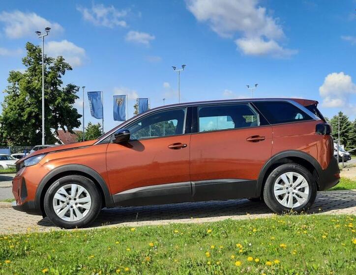 Peugeot 5008 4