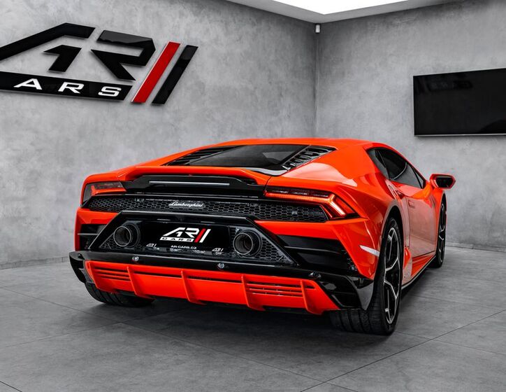 Lamborghini Huracán 6