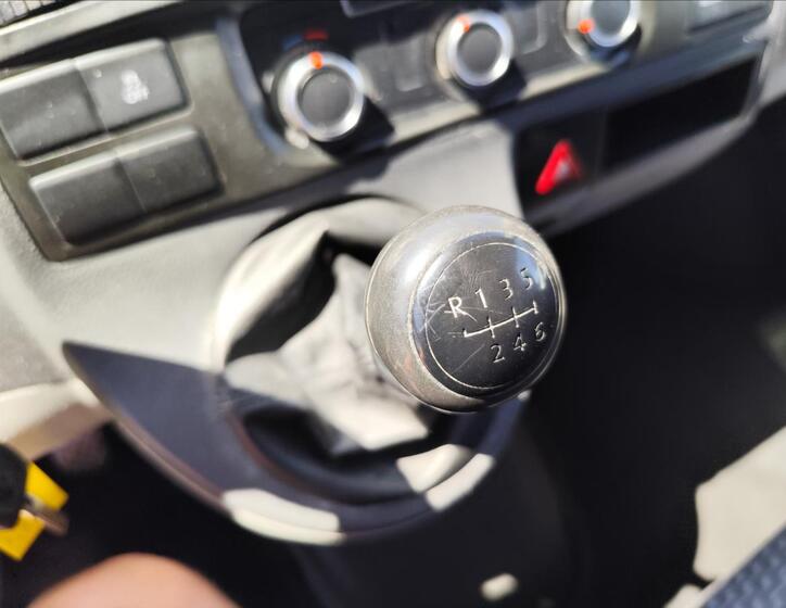Volkswagen Transporter 18