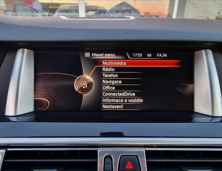 BMW Řada 5 25