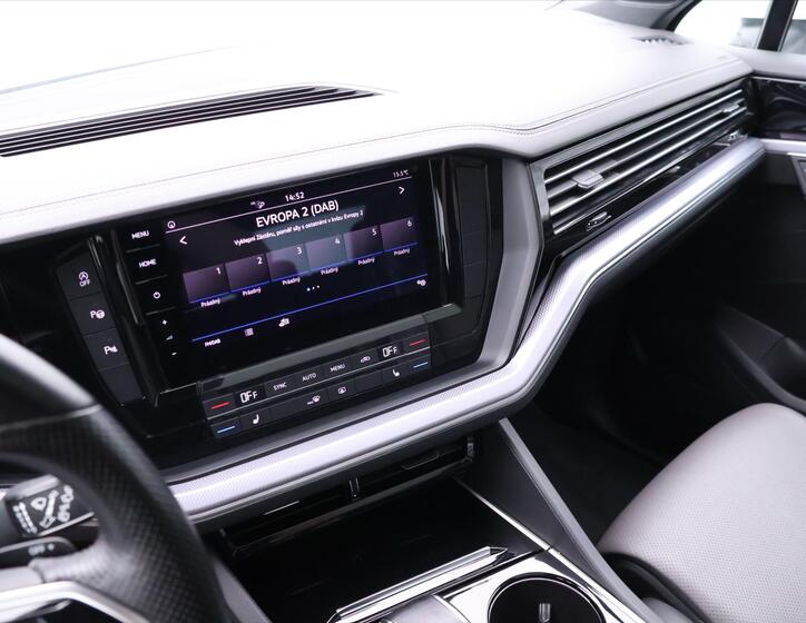 Volkswagen Touareg 73