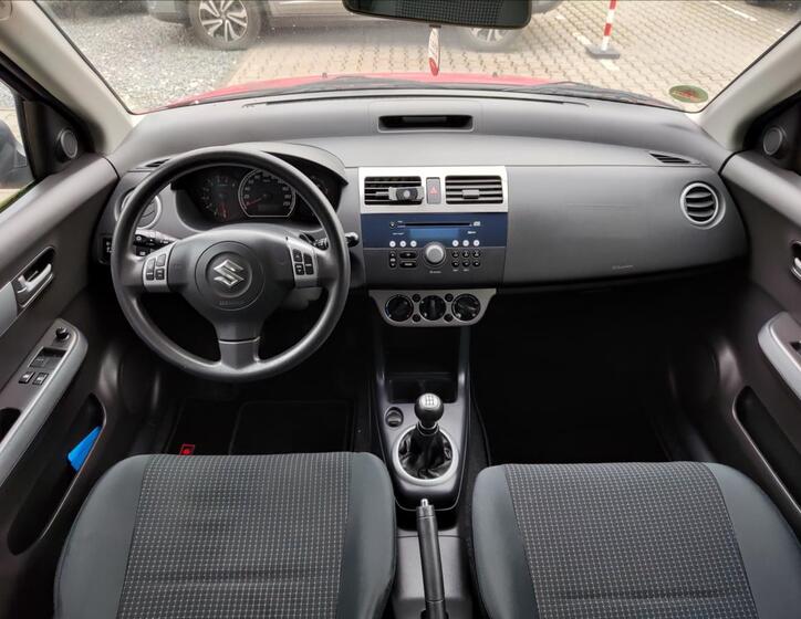Suzuki Swift 12
