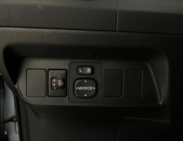 Toyota Auris 12