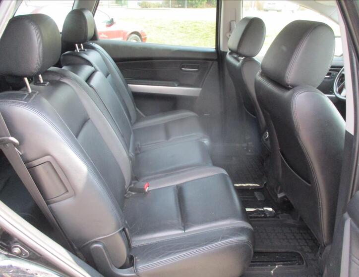 Mazda CX-9 11