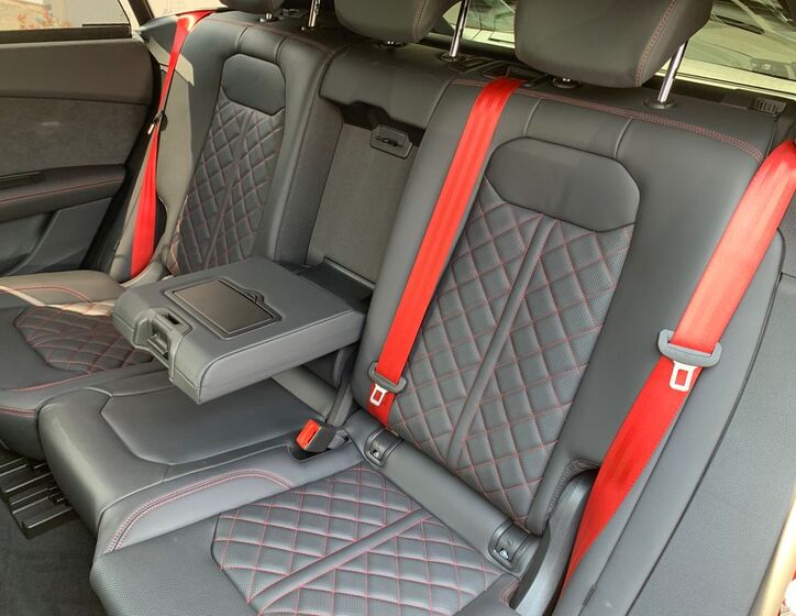 Audi Q8 23