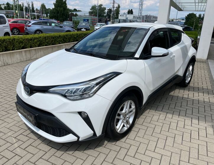 Toyota C-HR 2