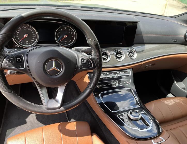 Mercedes-Benz Třídy E 17
