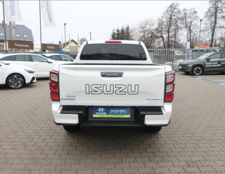 Isuzu D-Max 6